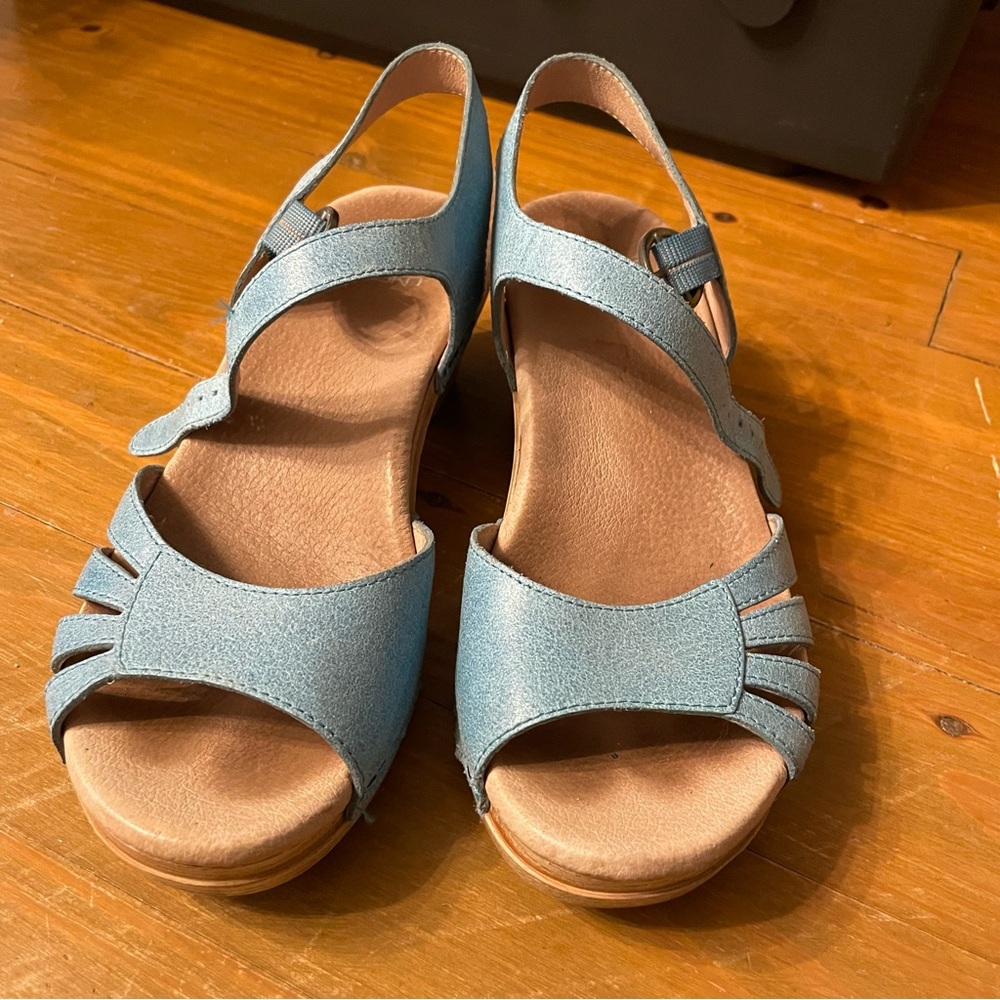 Dansko sandals size 36